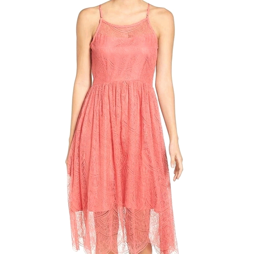 Cupcakes & Cashmere Strady Lace Dress
